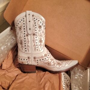 OLD GRINGO White studded cowgirl boots NEW OLD STOCK NEW 8.5